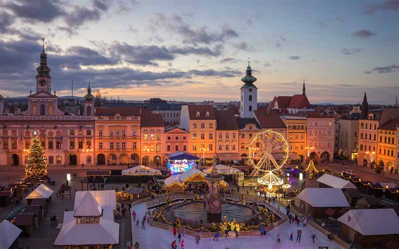 Weihnachtsmarkt mit Kindern besuchen